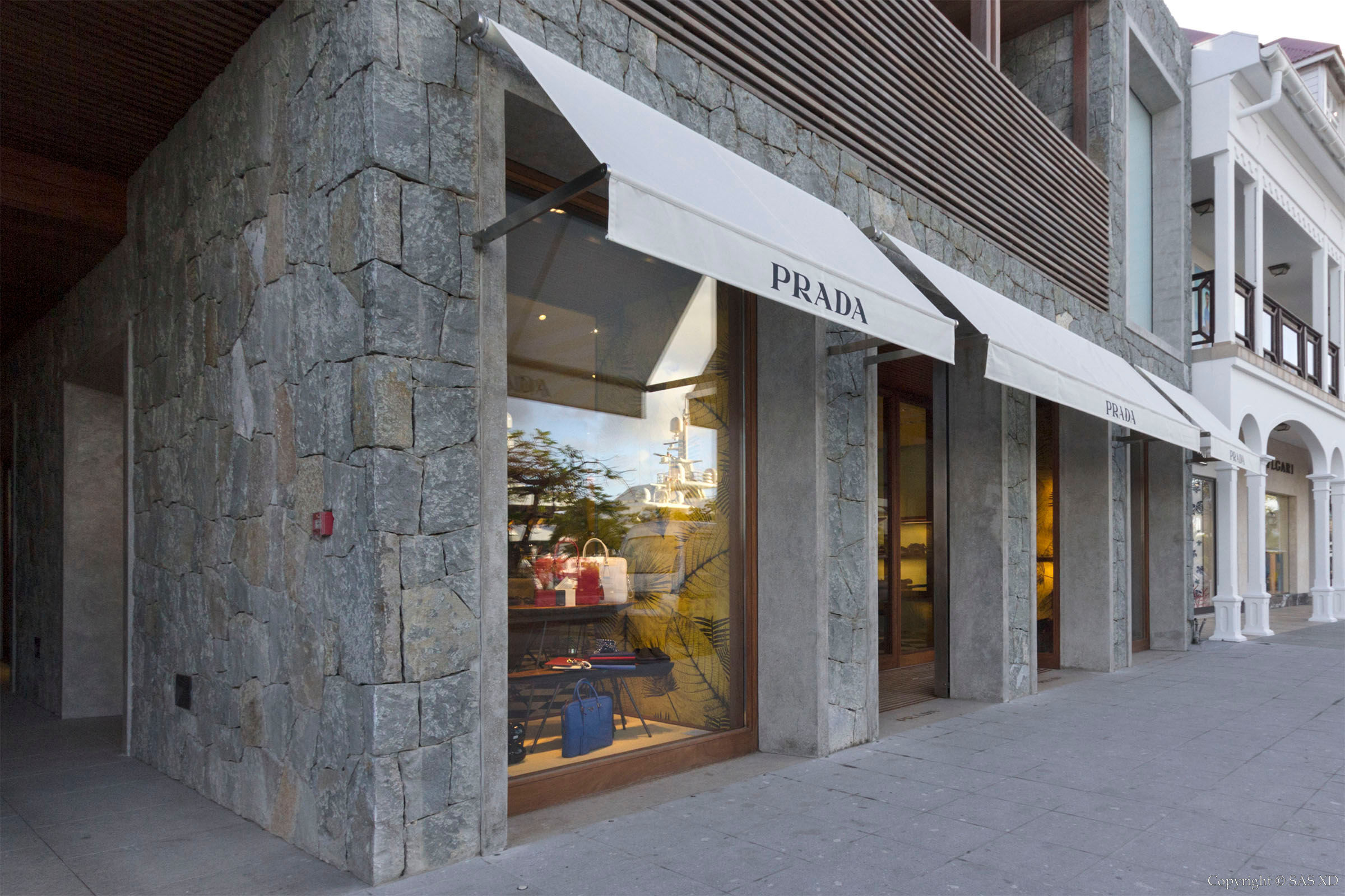 Maison du Luxe - Prada inaugura boutique no Bodrum