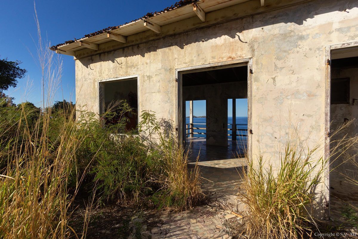 Existing ruins of Hotel Autour Du Rocher.