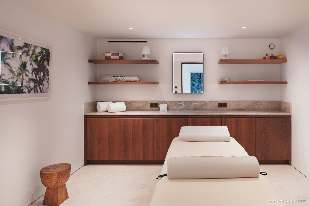 Massage Room within Villa Bord de Mer's private Spa.