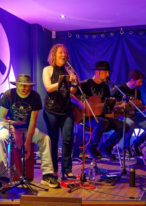 Live music with Untraceable