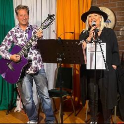 Live music with Rosie & Glyn