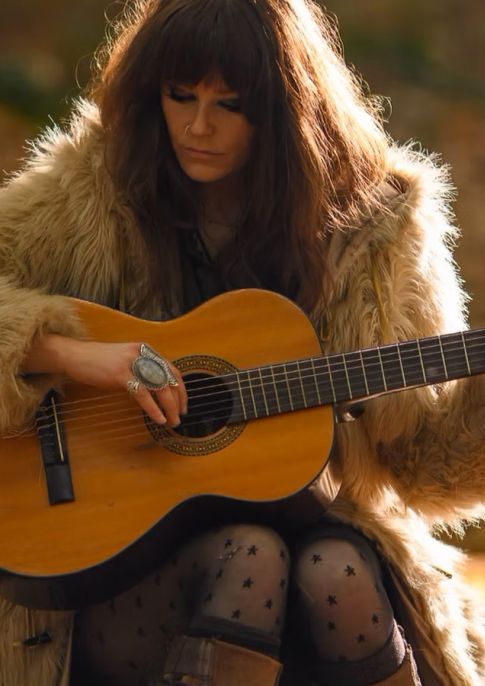 Live music with Robyn Wallis Johnson