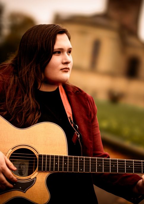Live music with Becki Sings