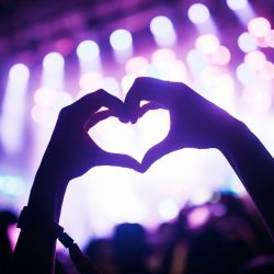 AdobeStock_179869180-HandsHeart