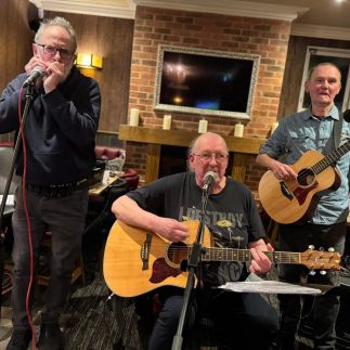 Live Music with The Desperate Cowboys