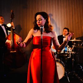 Laura Jean Jazz - A Swingin’ Christmas!