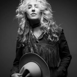 Live music with Anna Milne