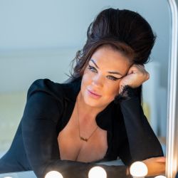 Live music with Chloe Rose Fisher