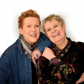 Chris While & Julie Matthews In Concert