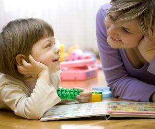 Image for link to Great ways to enjoy reading with your children