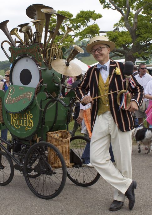 The Pram walkabout show
