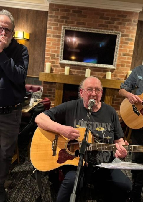 Live Music with The Desperate Cowboys