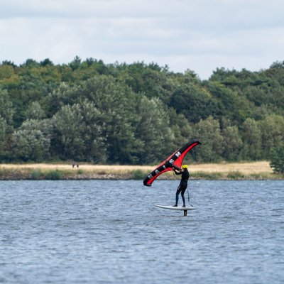 wingsurfer on reservoir