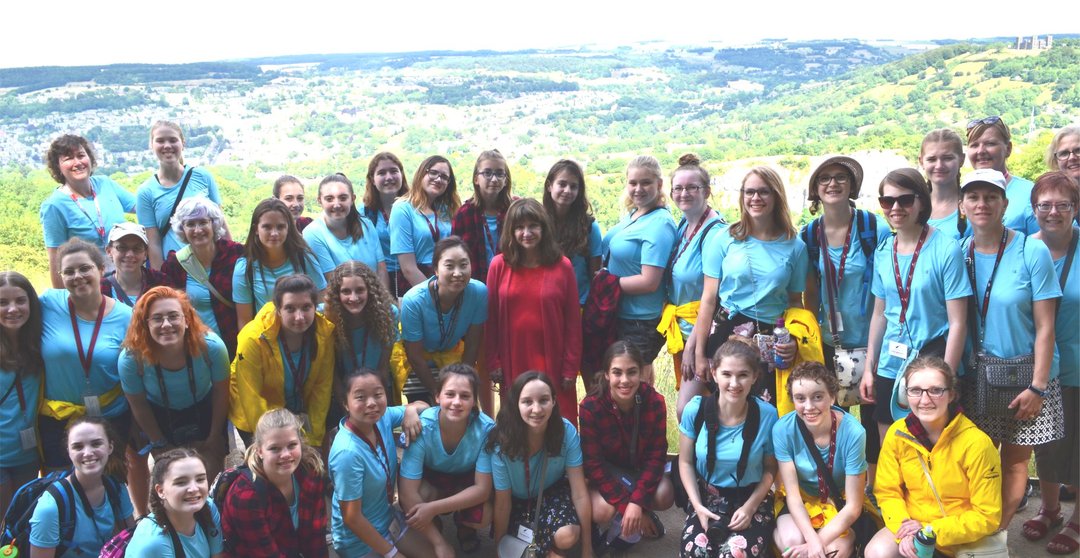 Large group of visitors at the Heights of Abraham