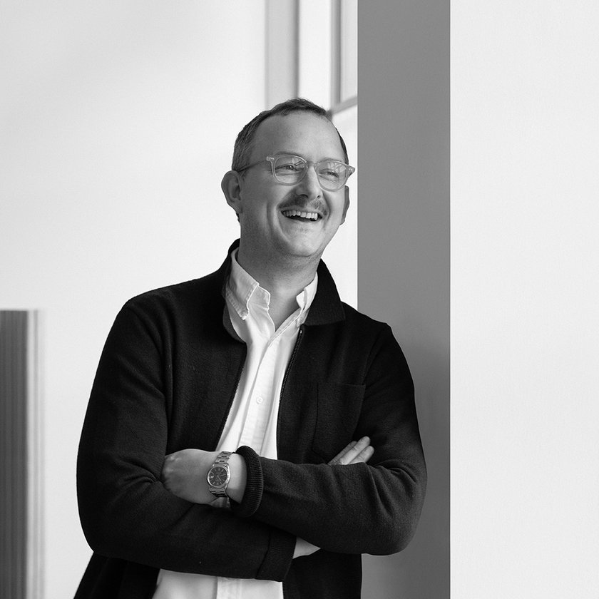 DESIGNER--B&W--LARS_BELLER_FJETLAND4.png