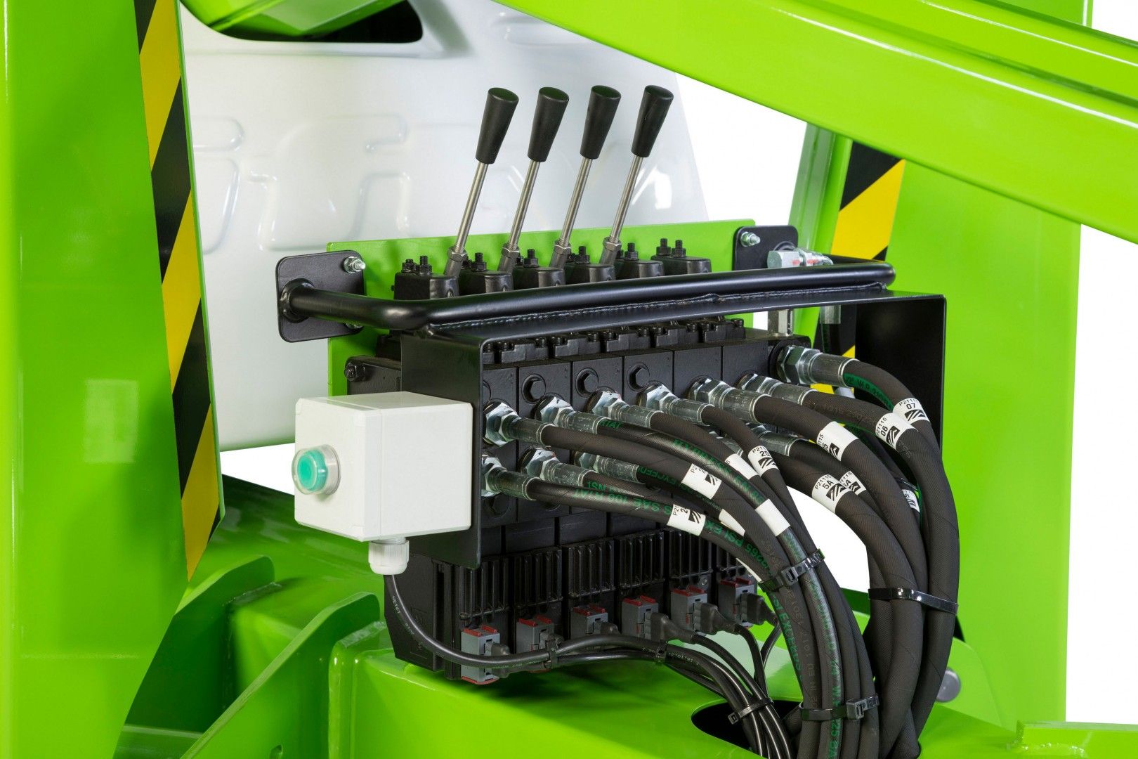 TD150T Outrigger Controls.jpg