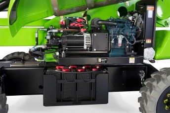 Gallery image 4: SP64 4x4 Engine and Batteries.jpg