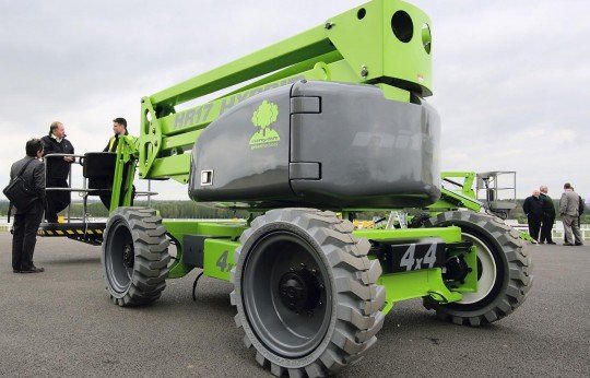 HR17 Hybrid 4x4 eingef&uuml;hrt