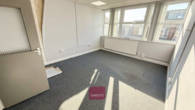 First photo of property at Office 10, 101-105 High Road, Beeston, Nottingham NG9 2LH