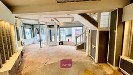 Second photo of property at 31 Sadler Gate, Derby, DE1 3NR