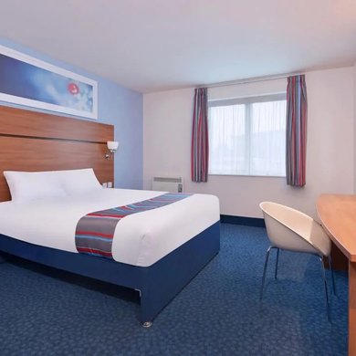 Travelodge Derby Pride Park Bedroom