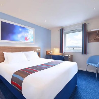 Travelodge Derby Cricket Ground Bedroom