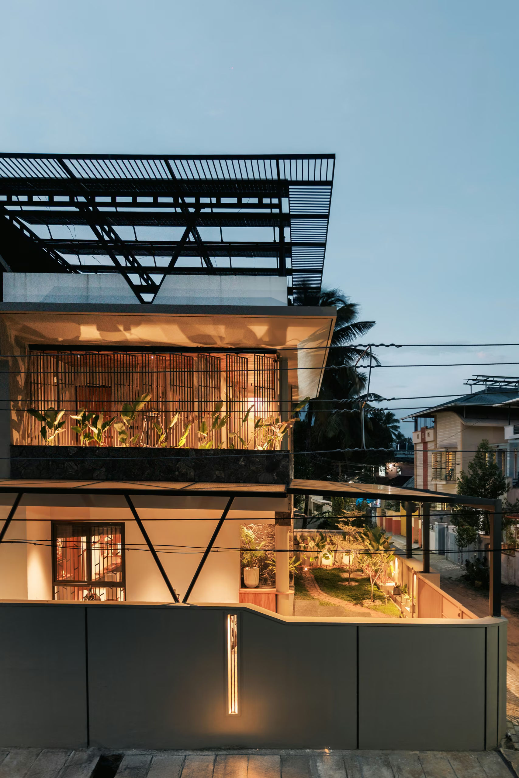 Between Concrete and Canopy