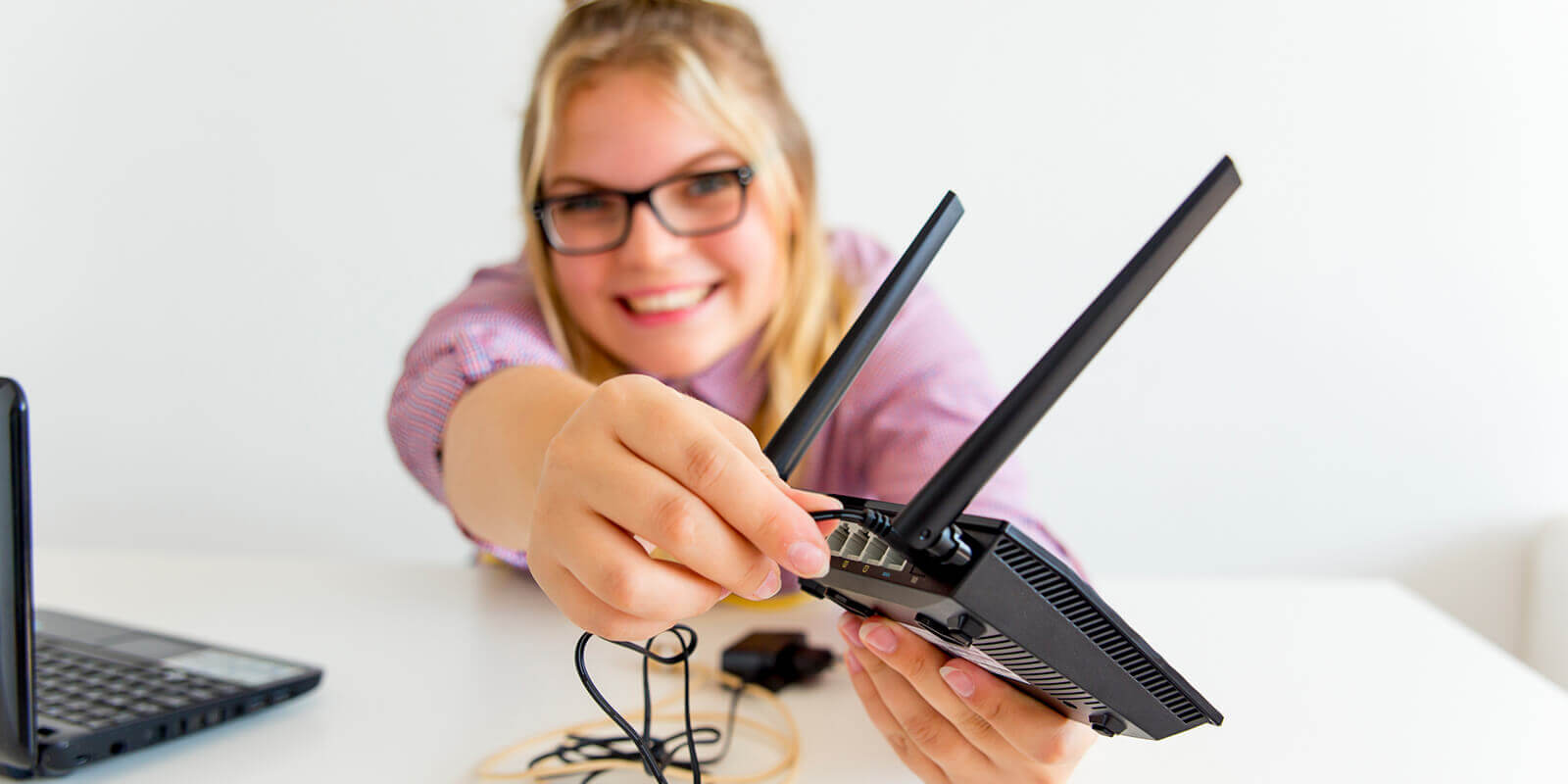 How to Connect Landline Phone to Wi-Fi Router | Local Cable Deals