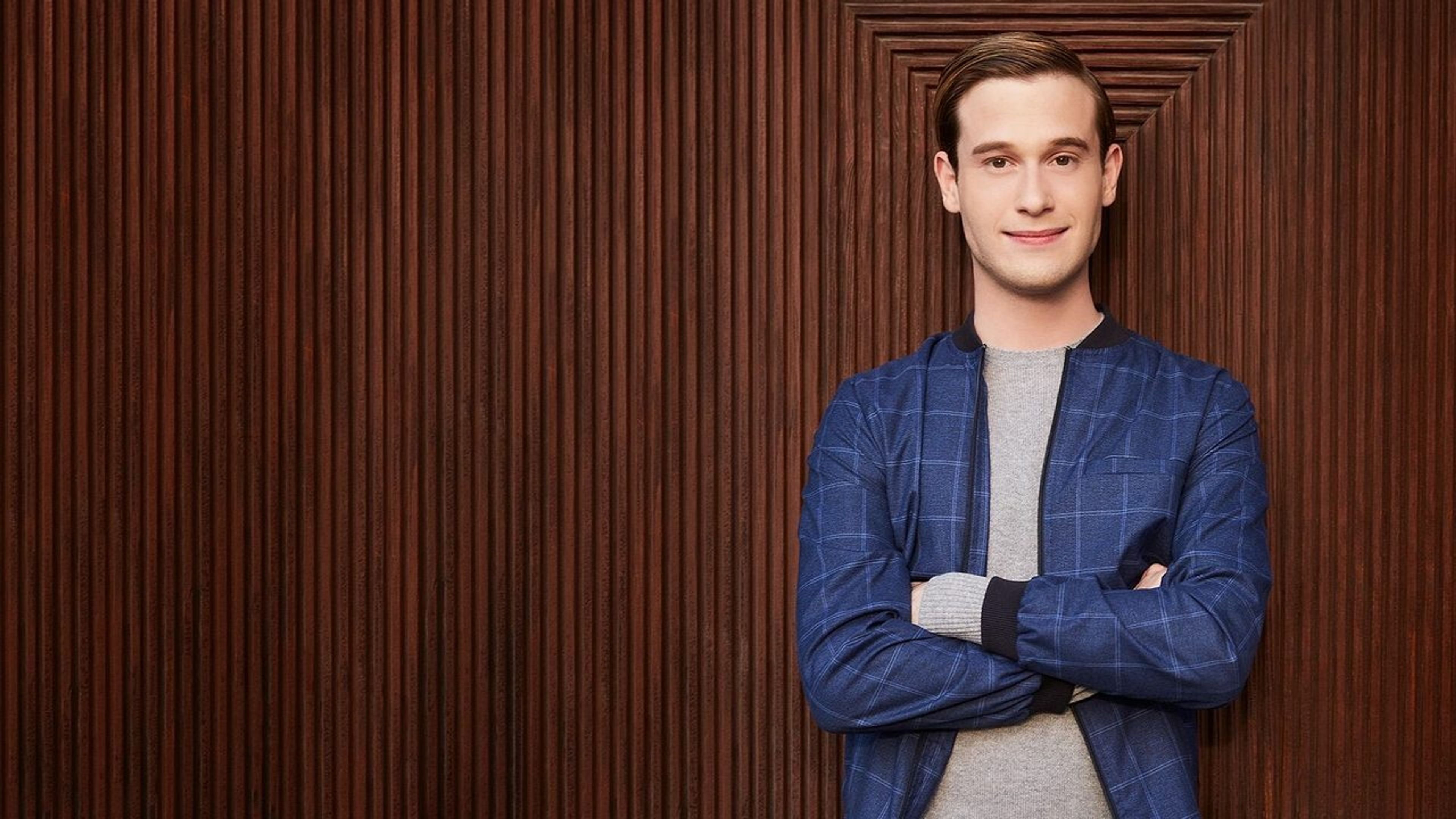 Backdrop of Hollywood Medium with Tyler Henry