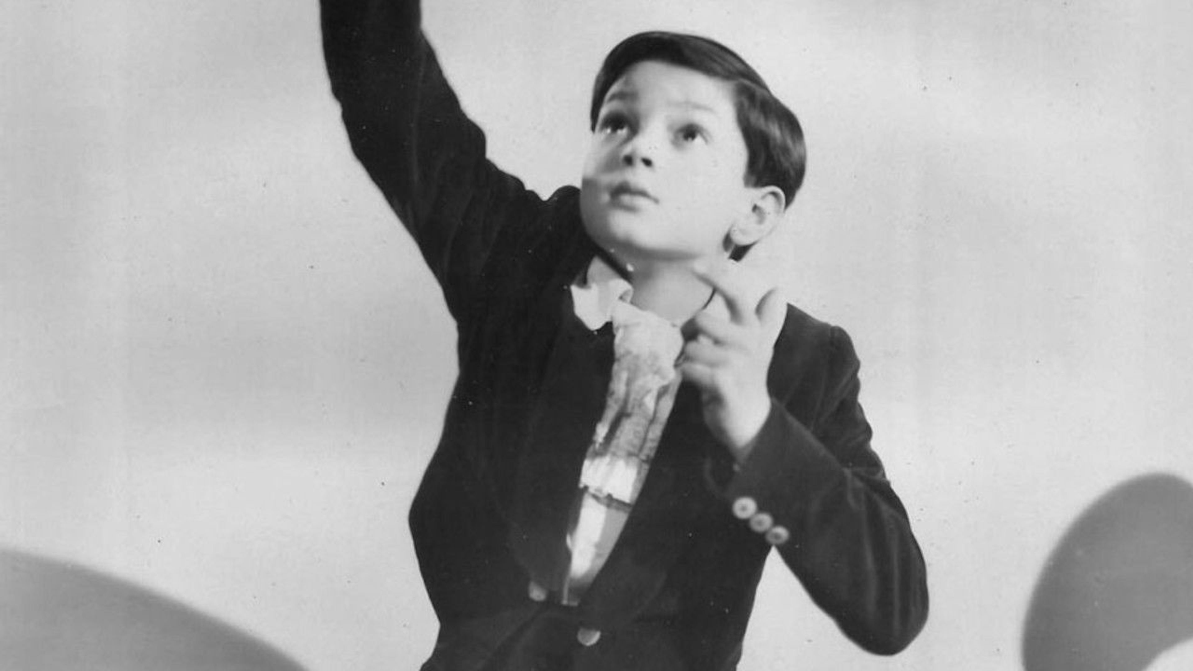 Backdrop of Prelude to Fame