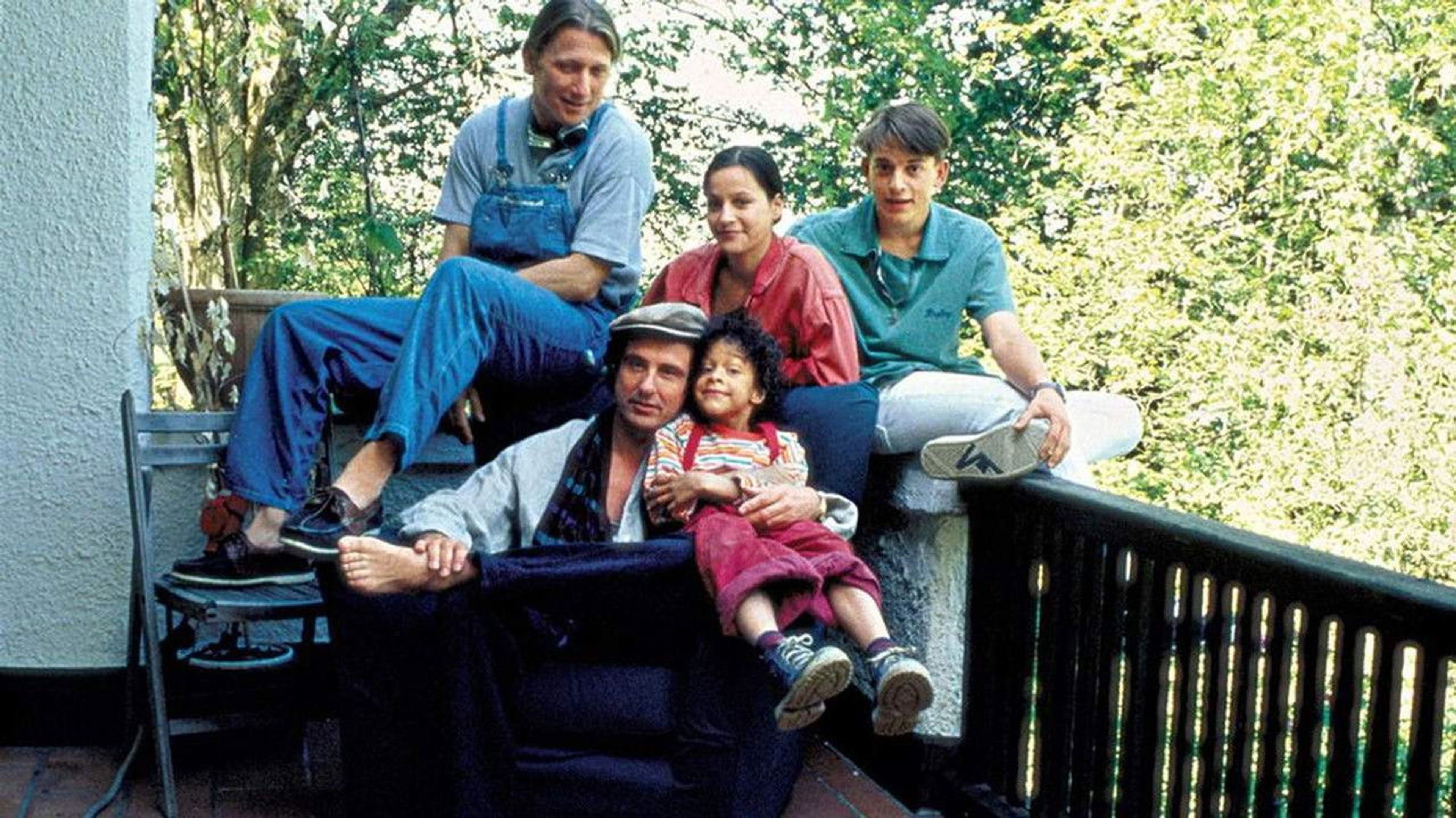 Backdrop of Aus heiterem Himmel