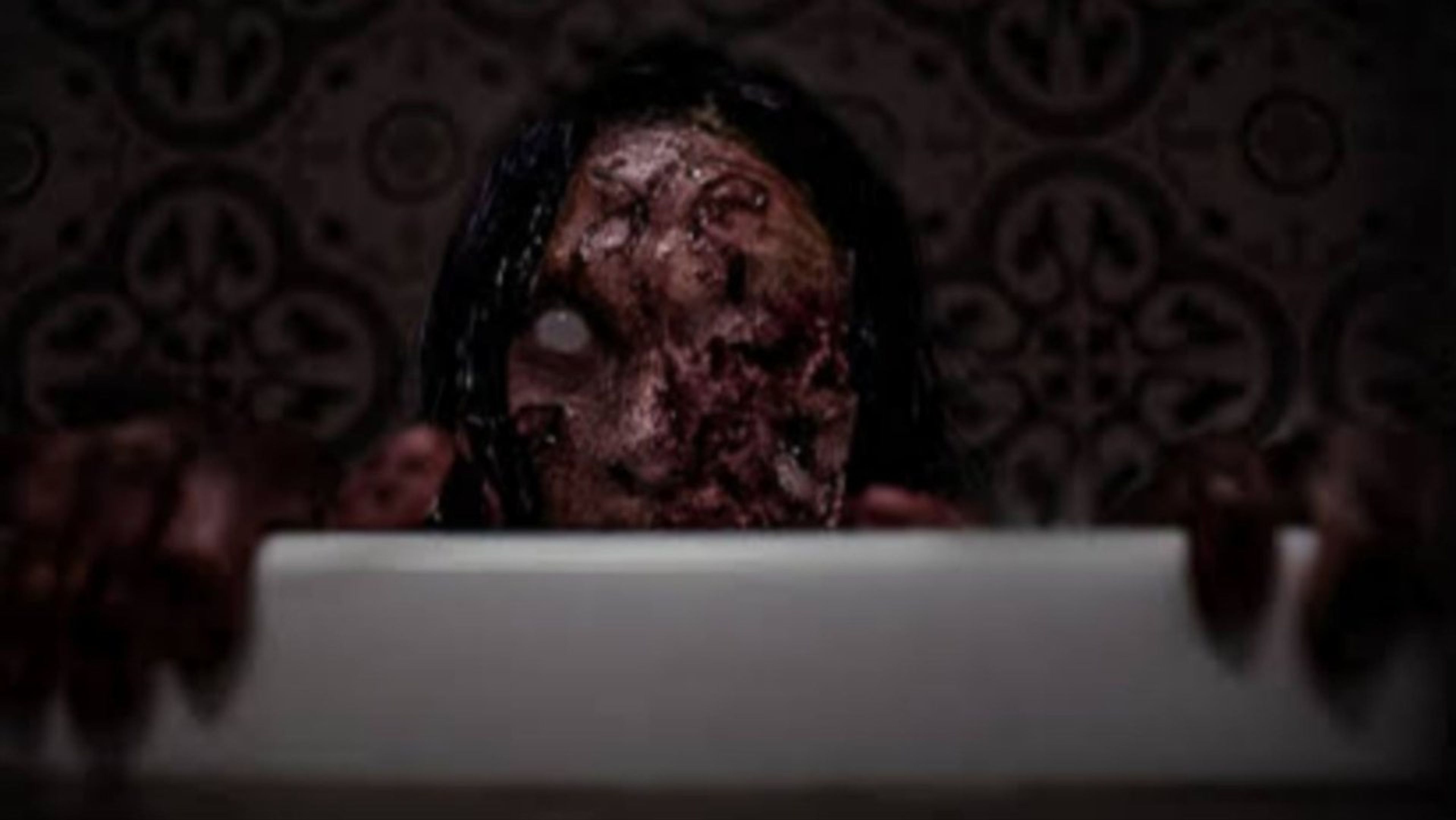 Backdrop of Labinak: Mereka Ada di Sini