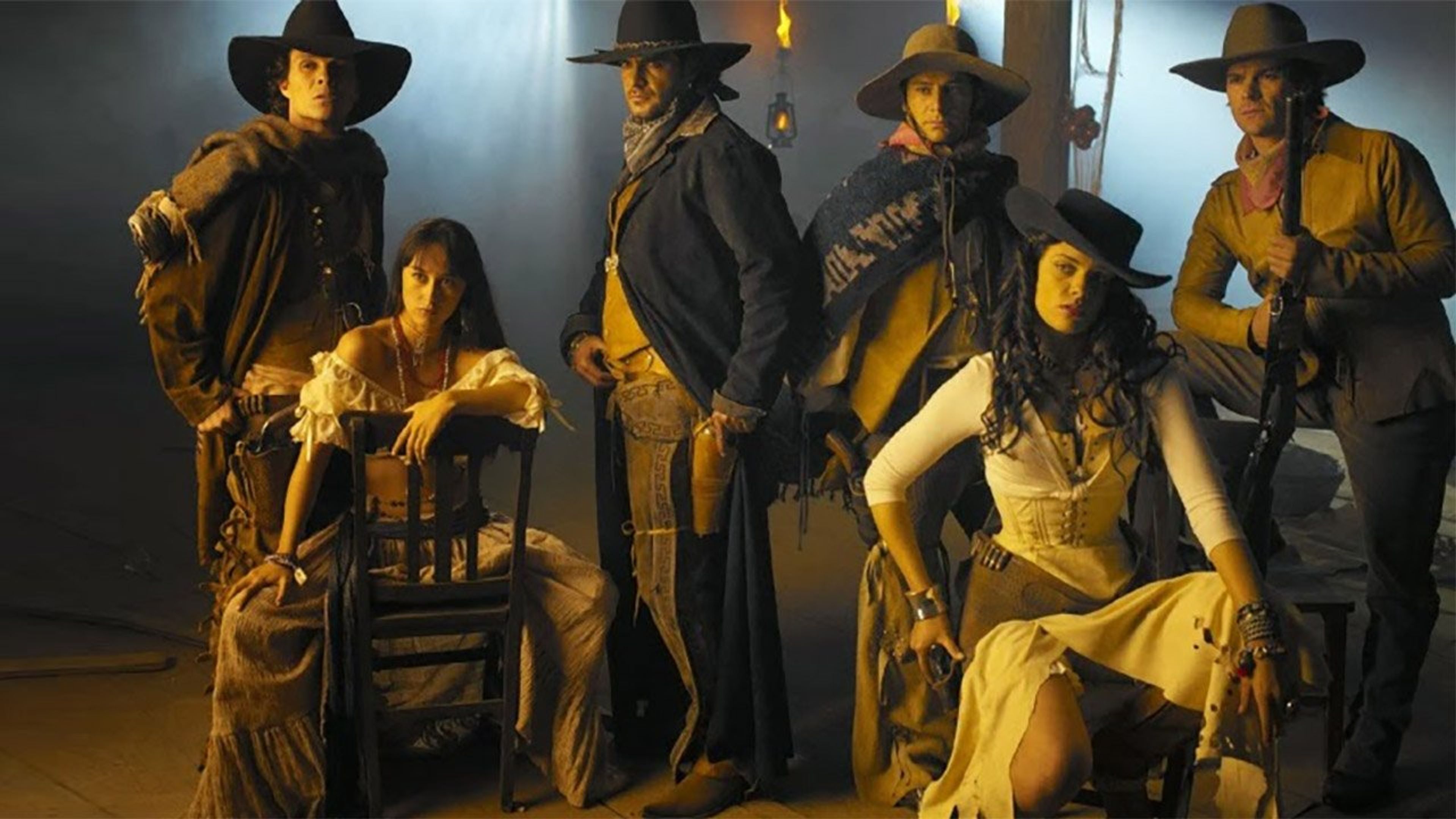 Backdrop of Los Plateados