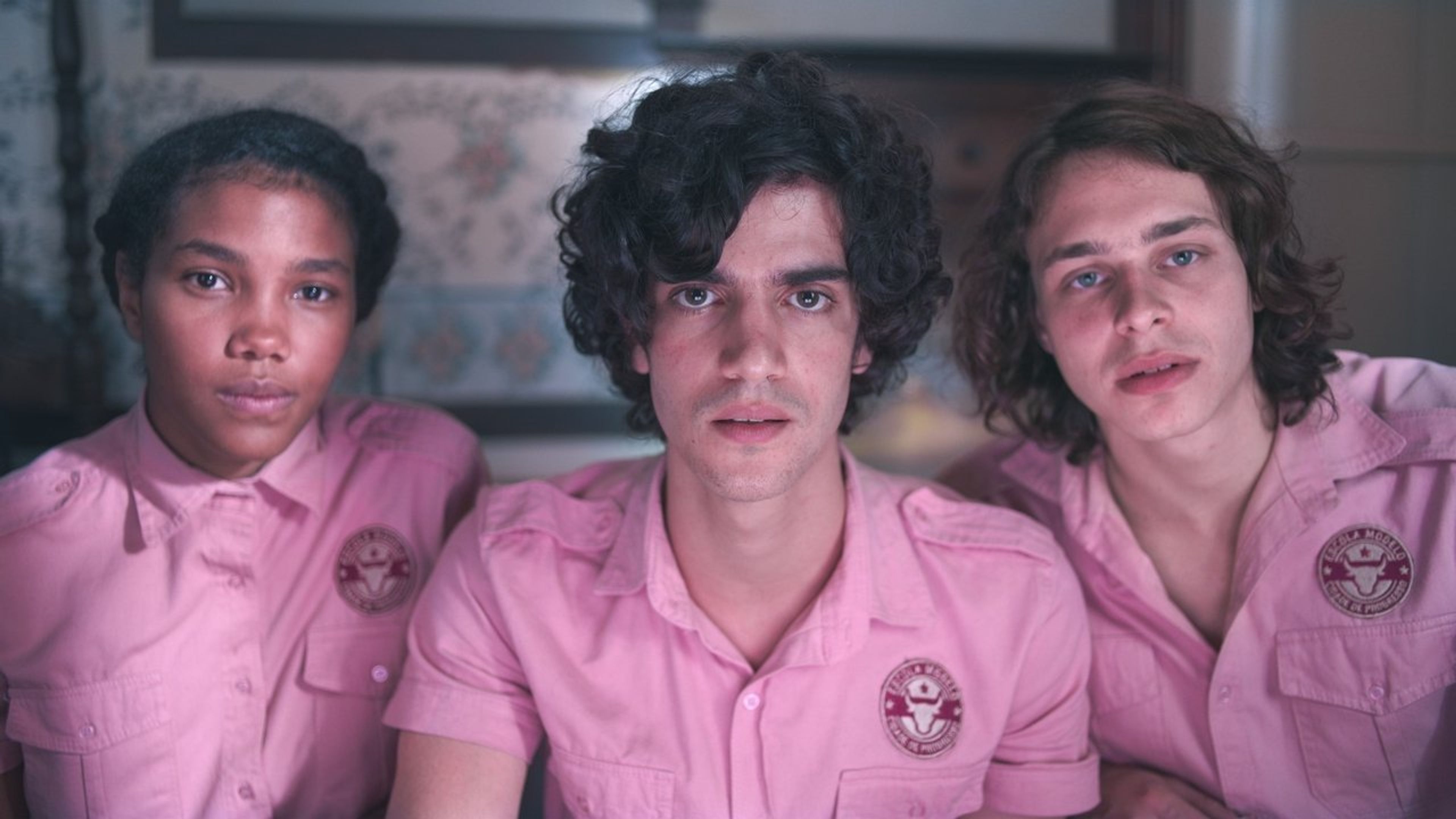 Backdrop of Kissing Game