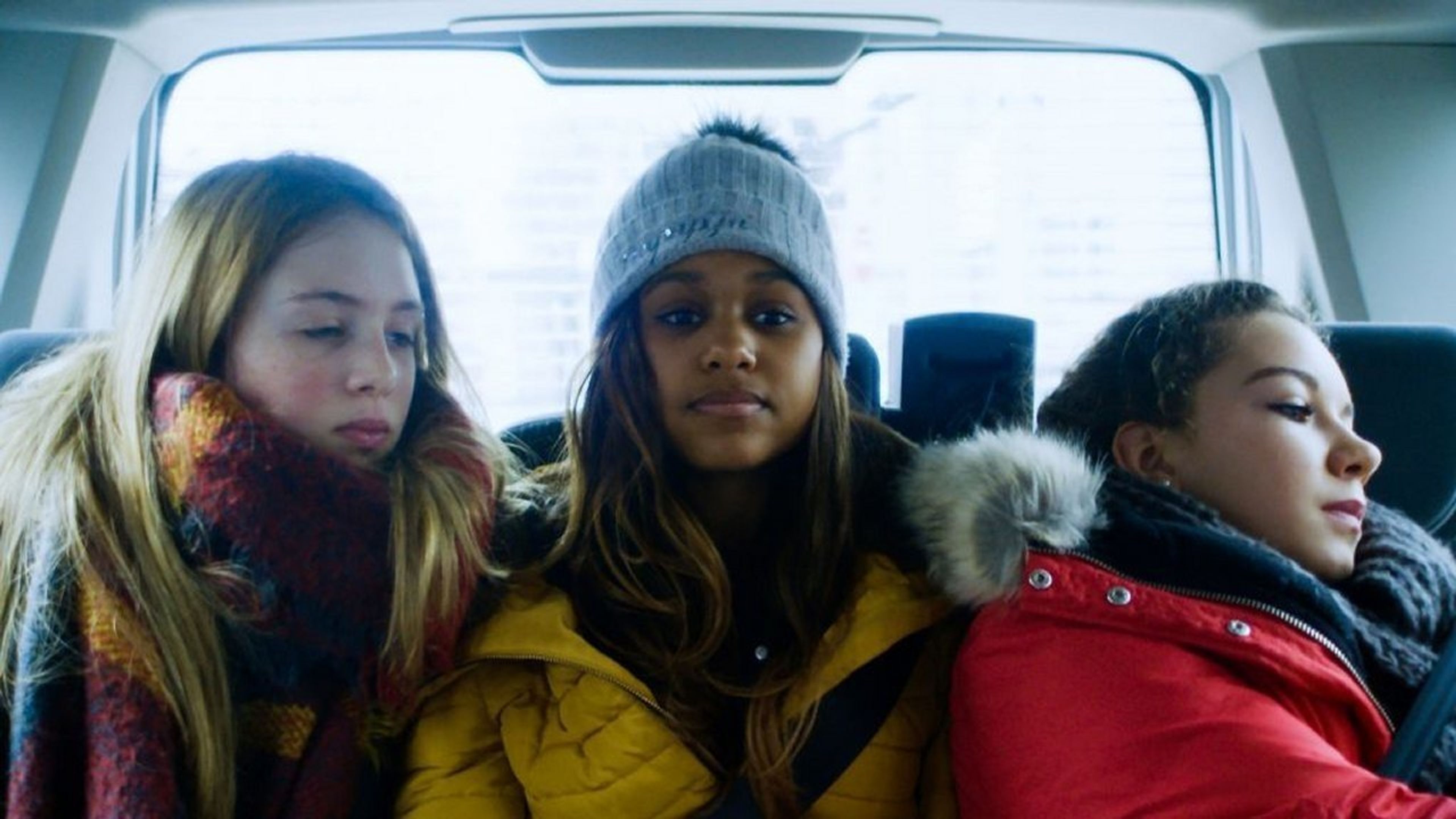 Backdrop of Kiss and Cry