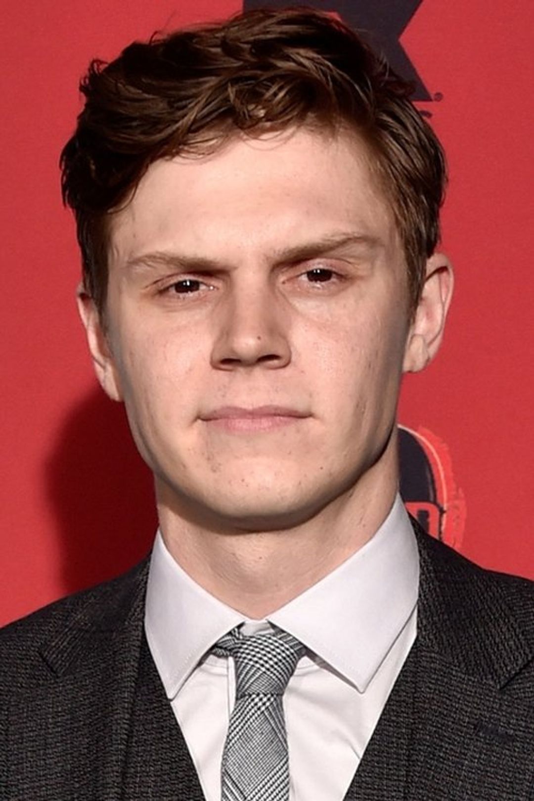 Profile image of Evan Peters