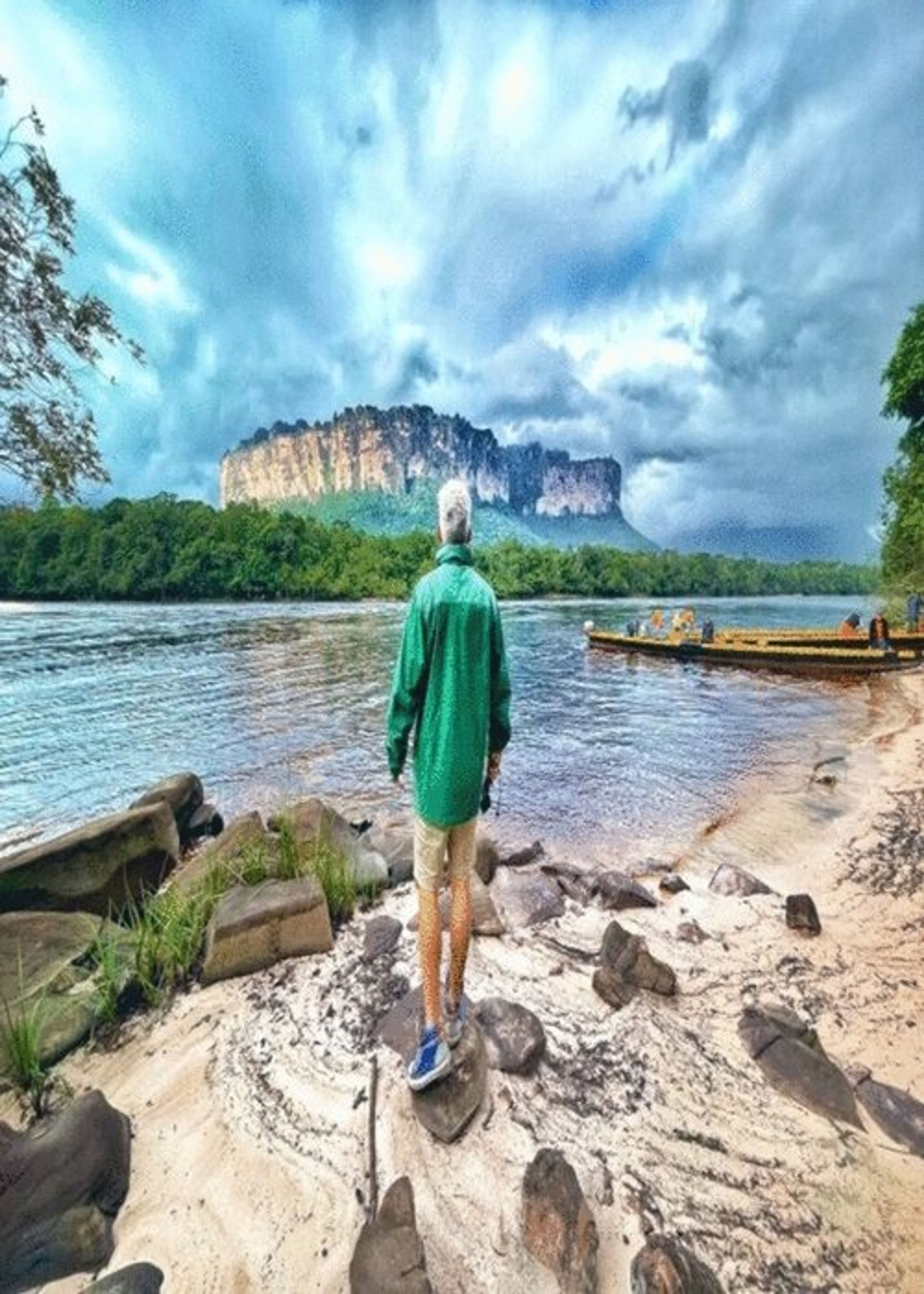 Poster image of Alex Tienda en Venezuela