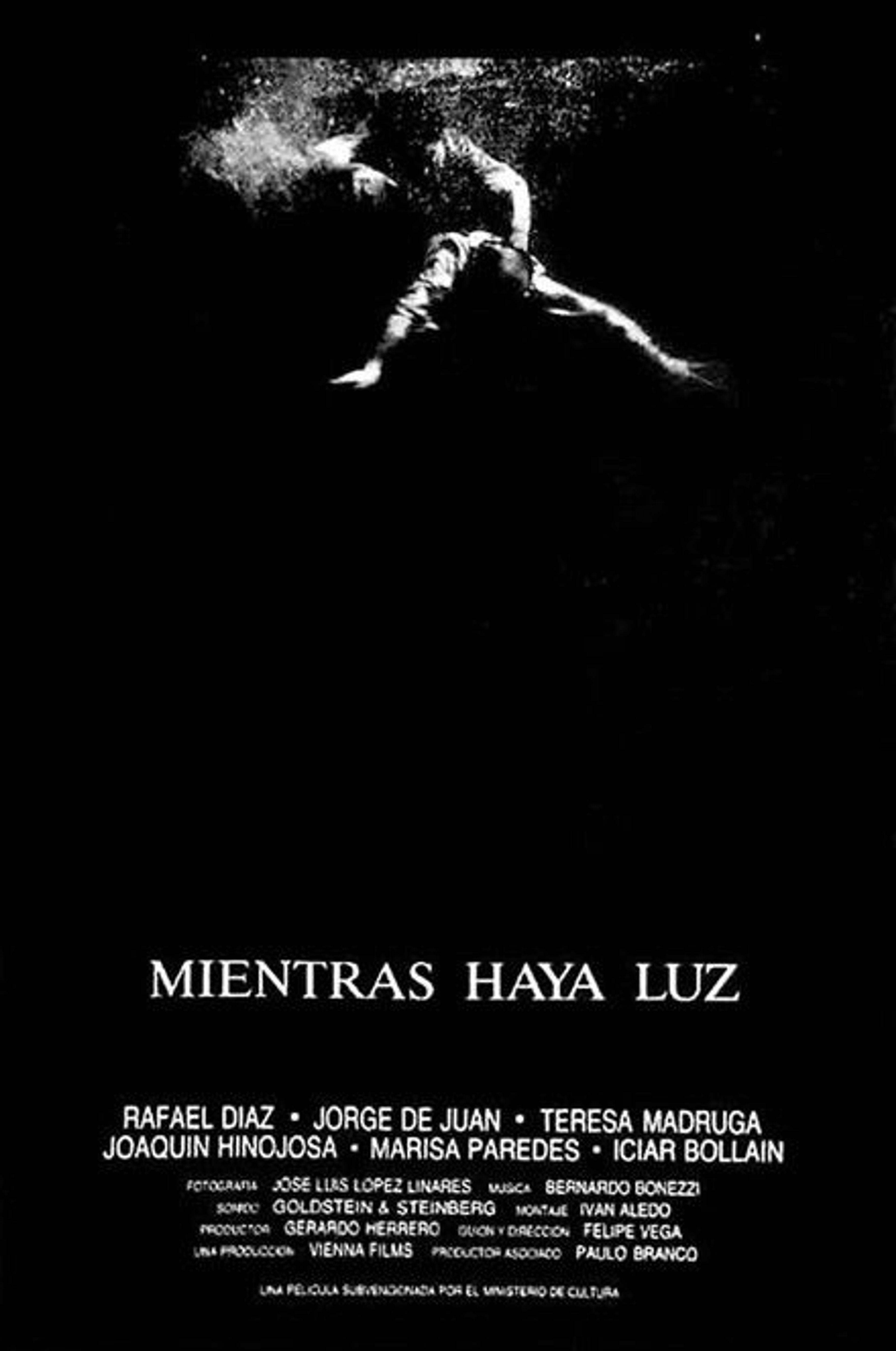 Poster image of Mientras haya luz