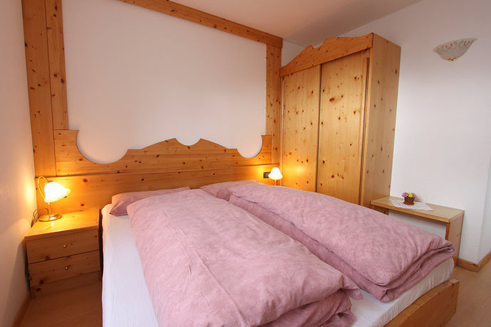 A room with a double bed, ensuite
