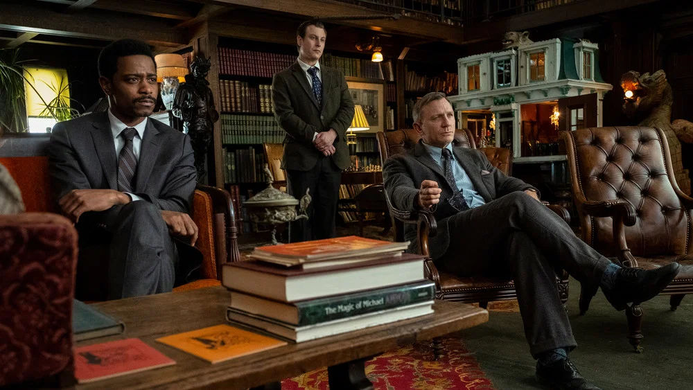 Qinidan chiqgan pichoqlar