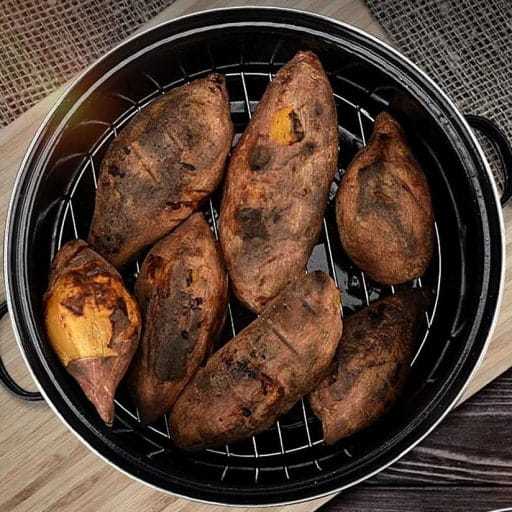le patate dolci coreane sono spesso arrostite in casa in autunno e in inverno. Tipico confort food magari da mangiare davanti a una serie TV