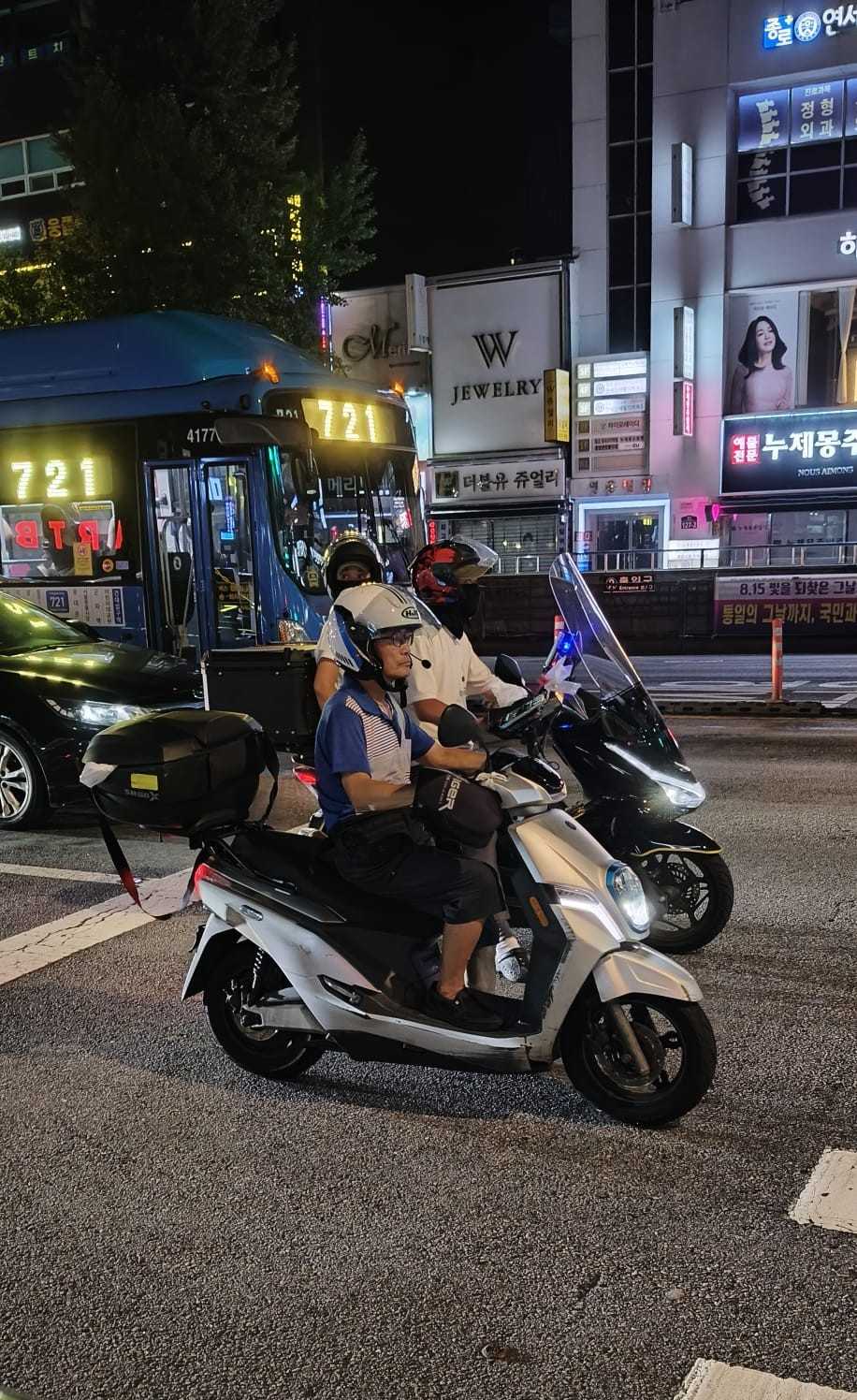 Rider a Seoul. lacorea.it
