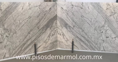 Mármol Blanco Carrara Premium - Láminas y placas para pisos y recubrimientos de lujo con acabado natural