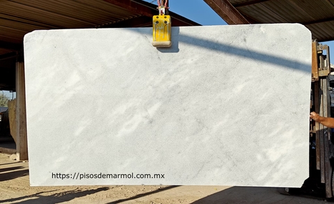 Mármol Blanco Royal Premium - Láminas y placas para pisos y recubrimientos de lujo con acabado natural