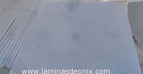 Parquet Mármol Blanco Premium - Láminas y placas para pisos y recubrimientos de lujo con acabado natural