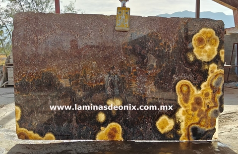 onix-ocre-laminas-de-onix-ocre-piso-de-onix-ocre-mesa-de-onix-ocre