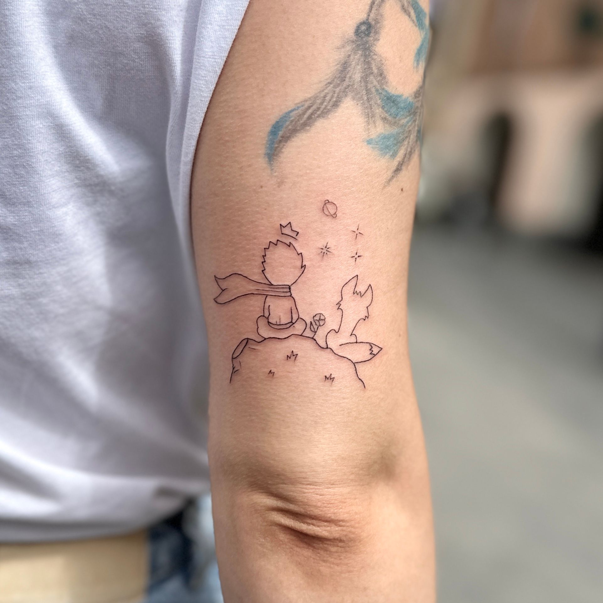 Tatuaggio Fine Line realizzato da La Phil Tattoo a Savigliano
