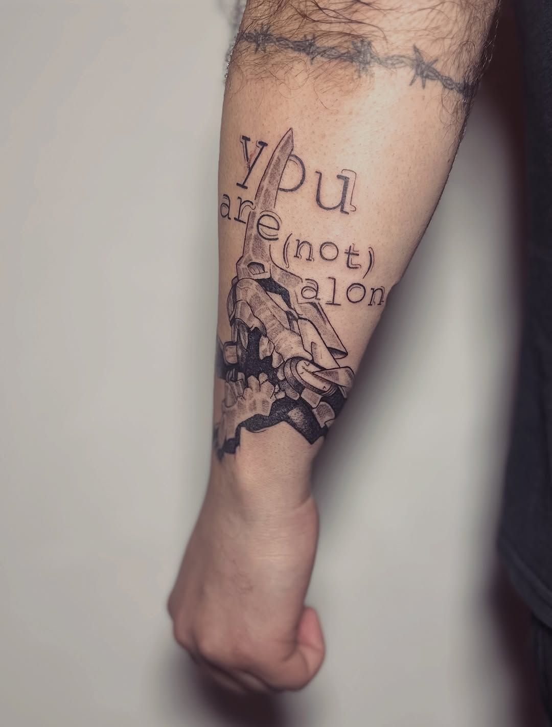 Tatuaggio Blackwork Illustration realizzato da La Phil Tattoo a Savigliano