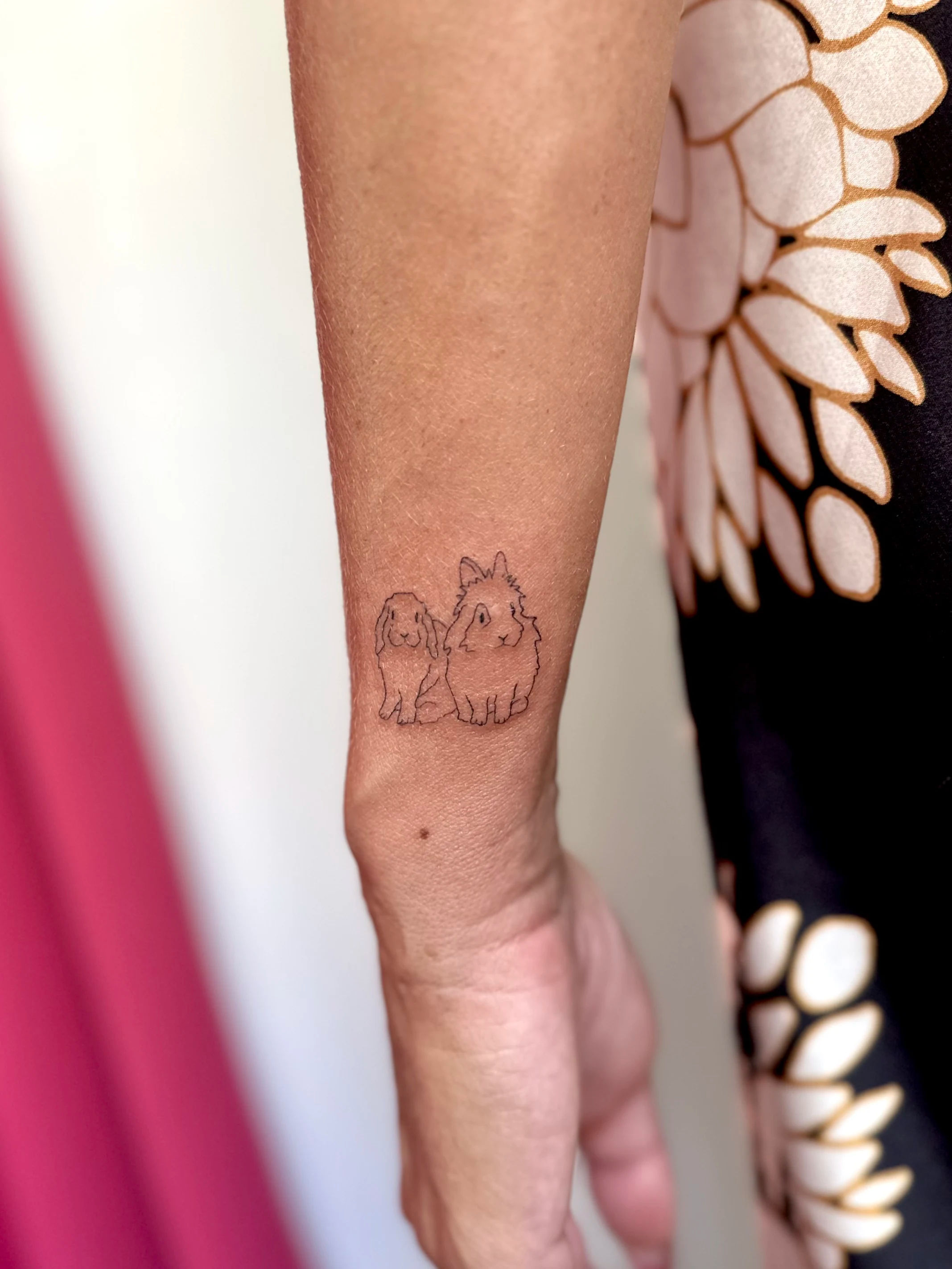 Tatuaggio fineline realizzato da La Phil Tattoo