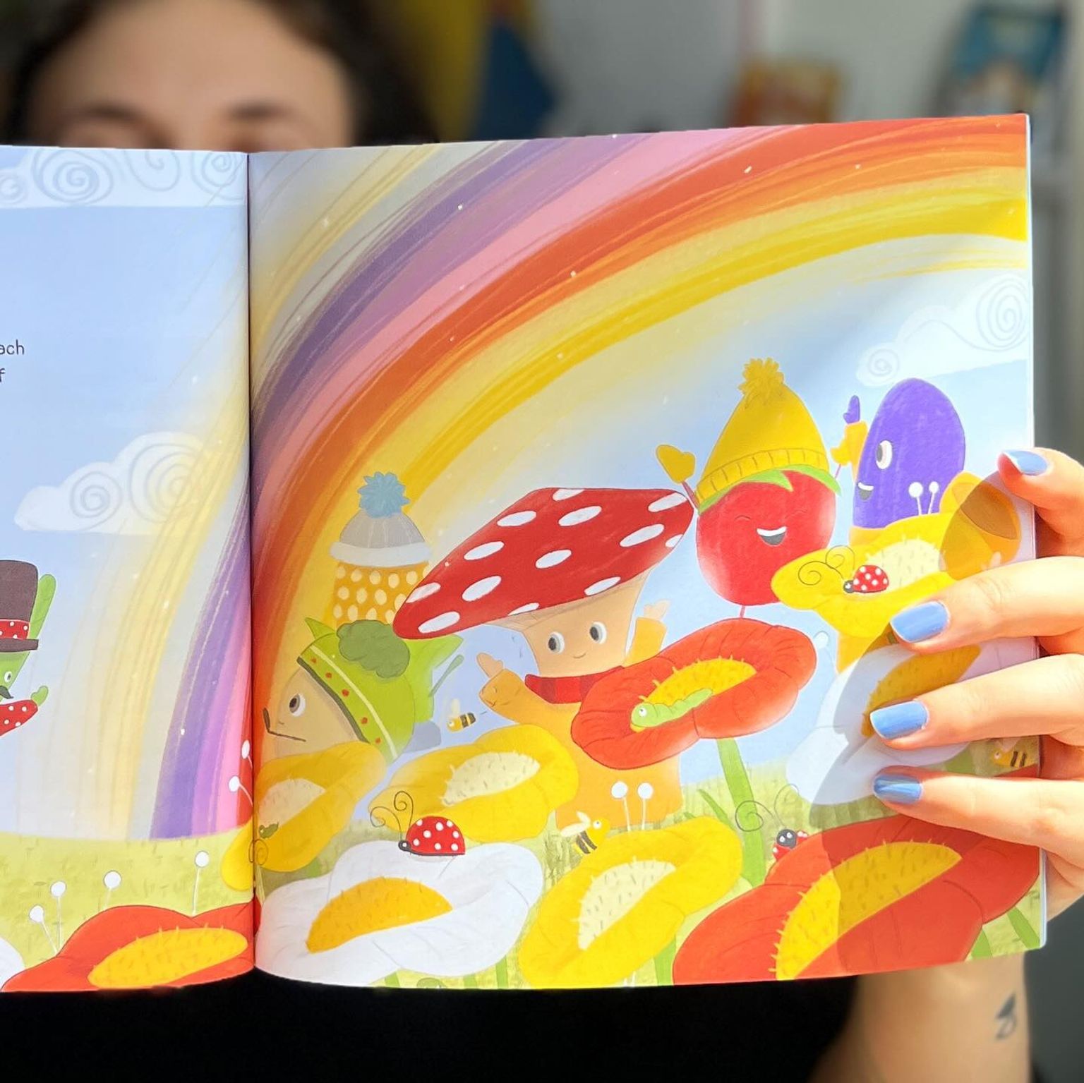 Mr Pizza makes friends book image #7